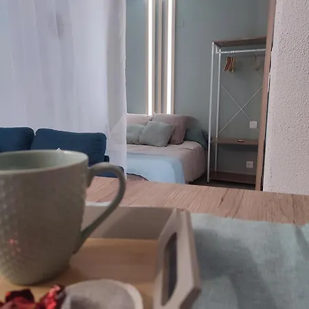 Cosy Dans La Maison D'enfance De Jean Giono 아파트 *