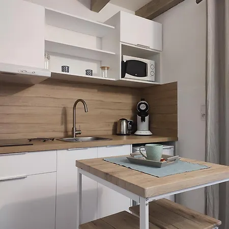 Cosy Dans La Maison D'enfance De Jean Giono