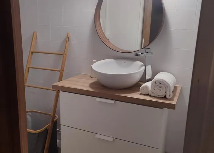 Cosy Dans La Maison D'enfance De Jean Giono דירה